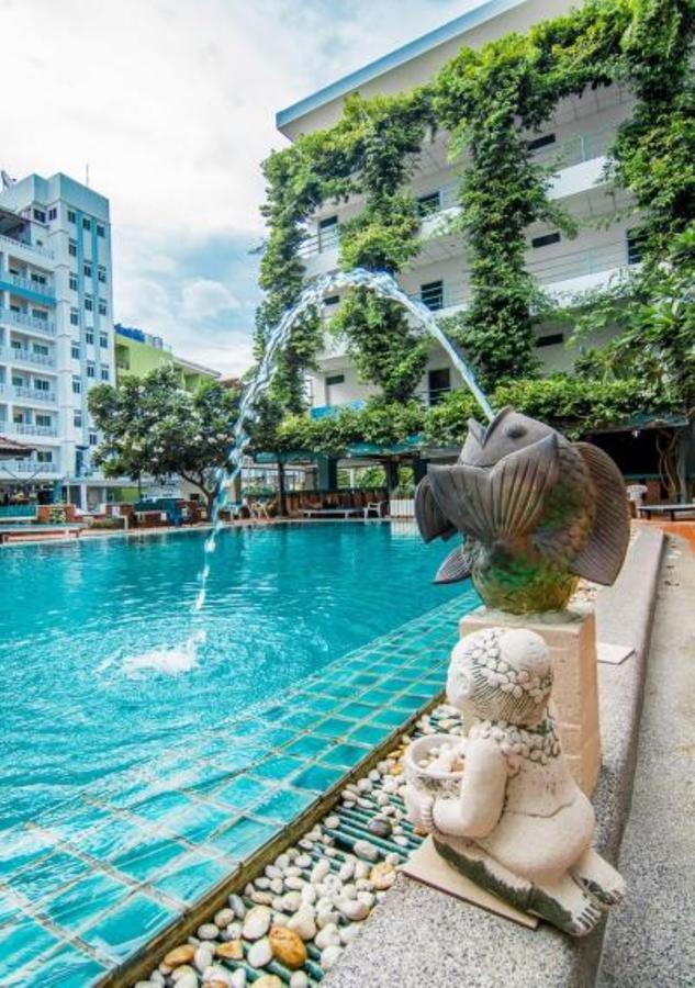 Sutus Court 3 Hotell Pattaya Exteriör bild